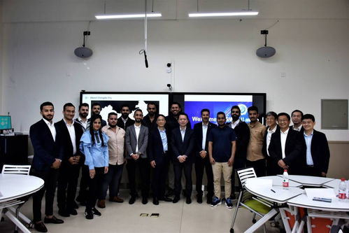 振華石油控股董事長(zhǎng)王粵濤來校訪問